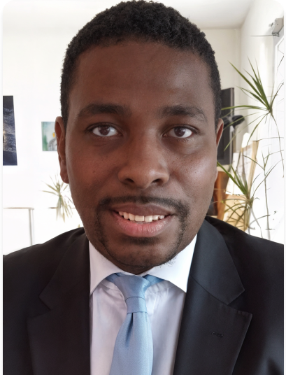 D&eacute;sir&eacute; TOUR&Eacute; Portrait